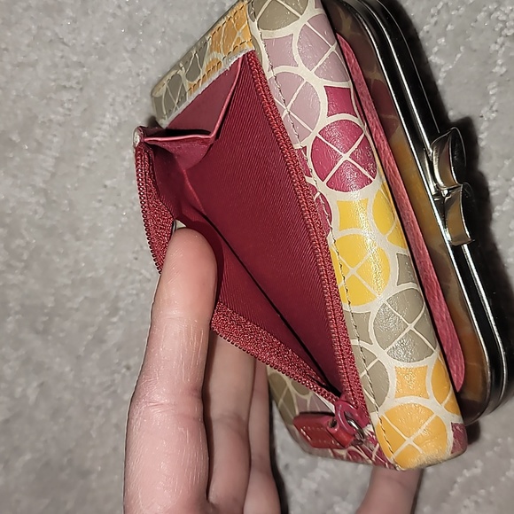 Vintage Fossil Wallet - Picture 6 of 6